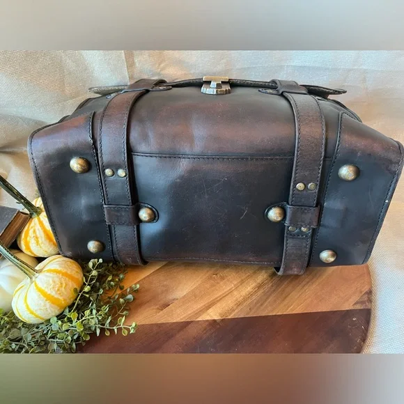Everett Satchel Leather Bag - Picture 4 of 16